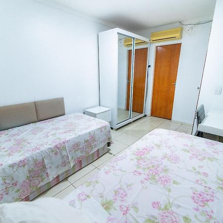 Ap 85M2 , 2Qts Com Suite , Estacionamento, Cozinha Completa , Wi-Fi 500Mb , Jr Catito Brasília Eksteriør billede