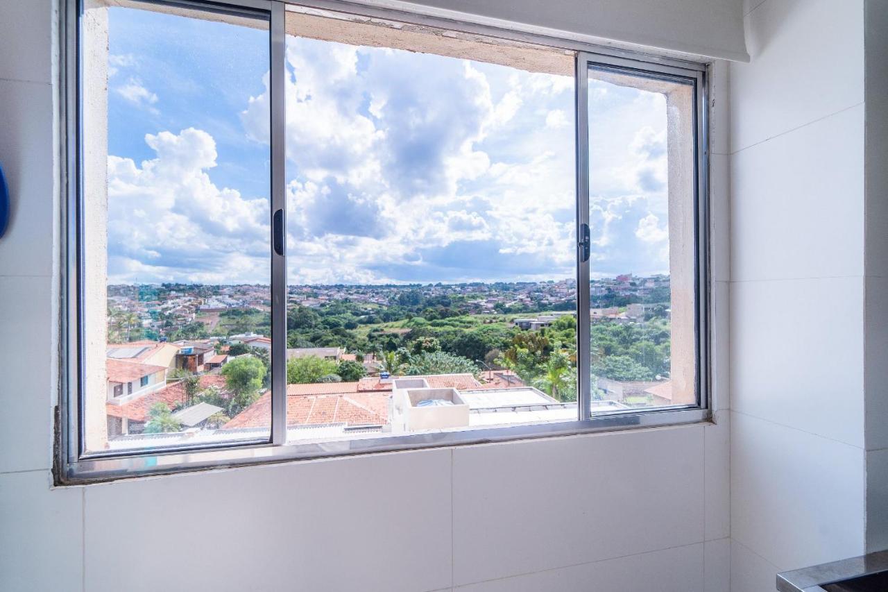 Ap 85M2 , 2Qts Com Suite , Estacionamento, Cozinha Completa , Wi-Fi 500Mb , Jr Catito Brasília Eksteriør billede